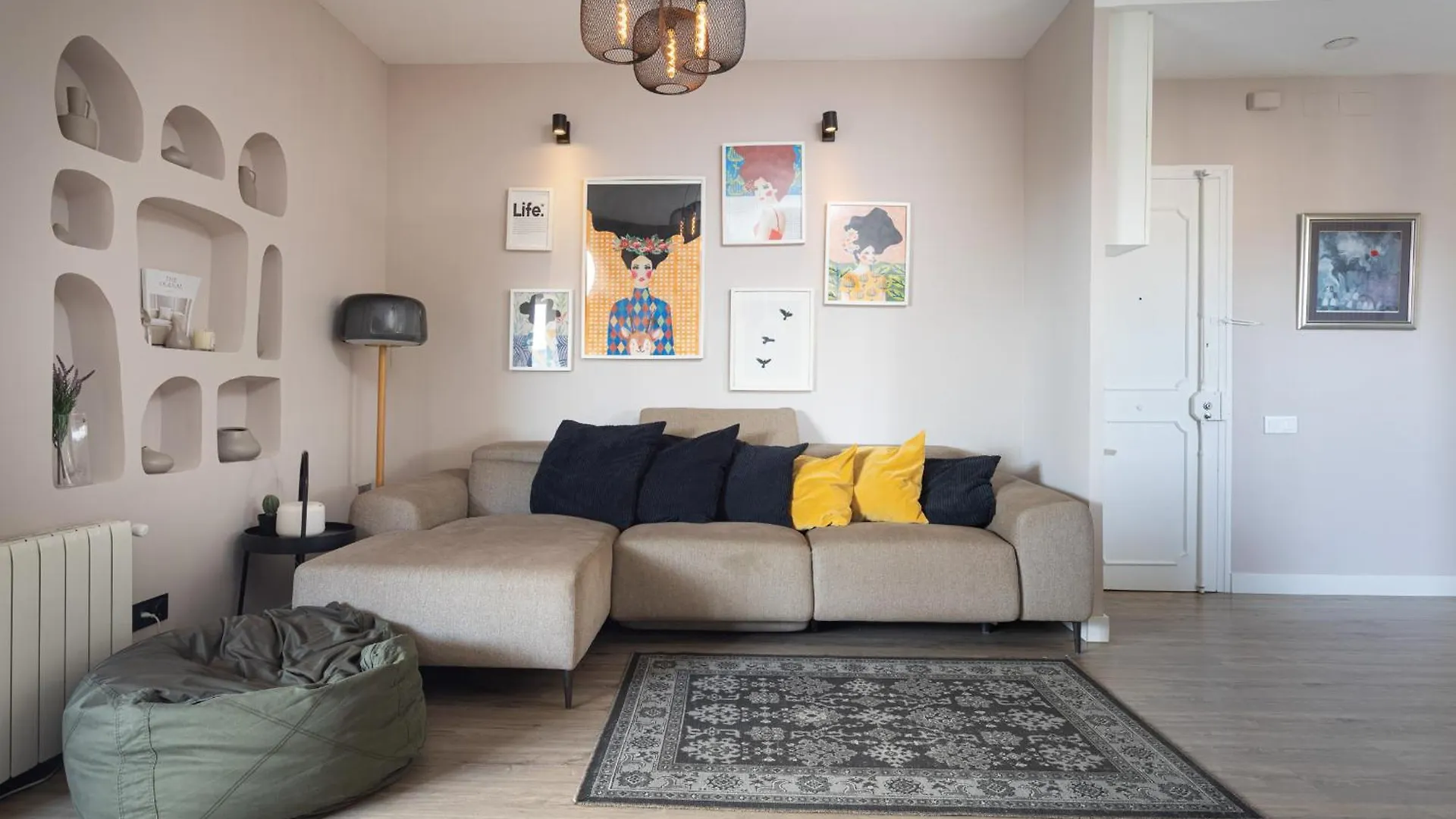 Fantastic View Penthouse Apartment location